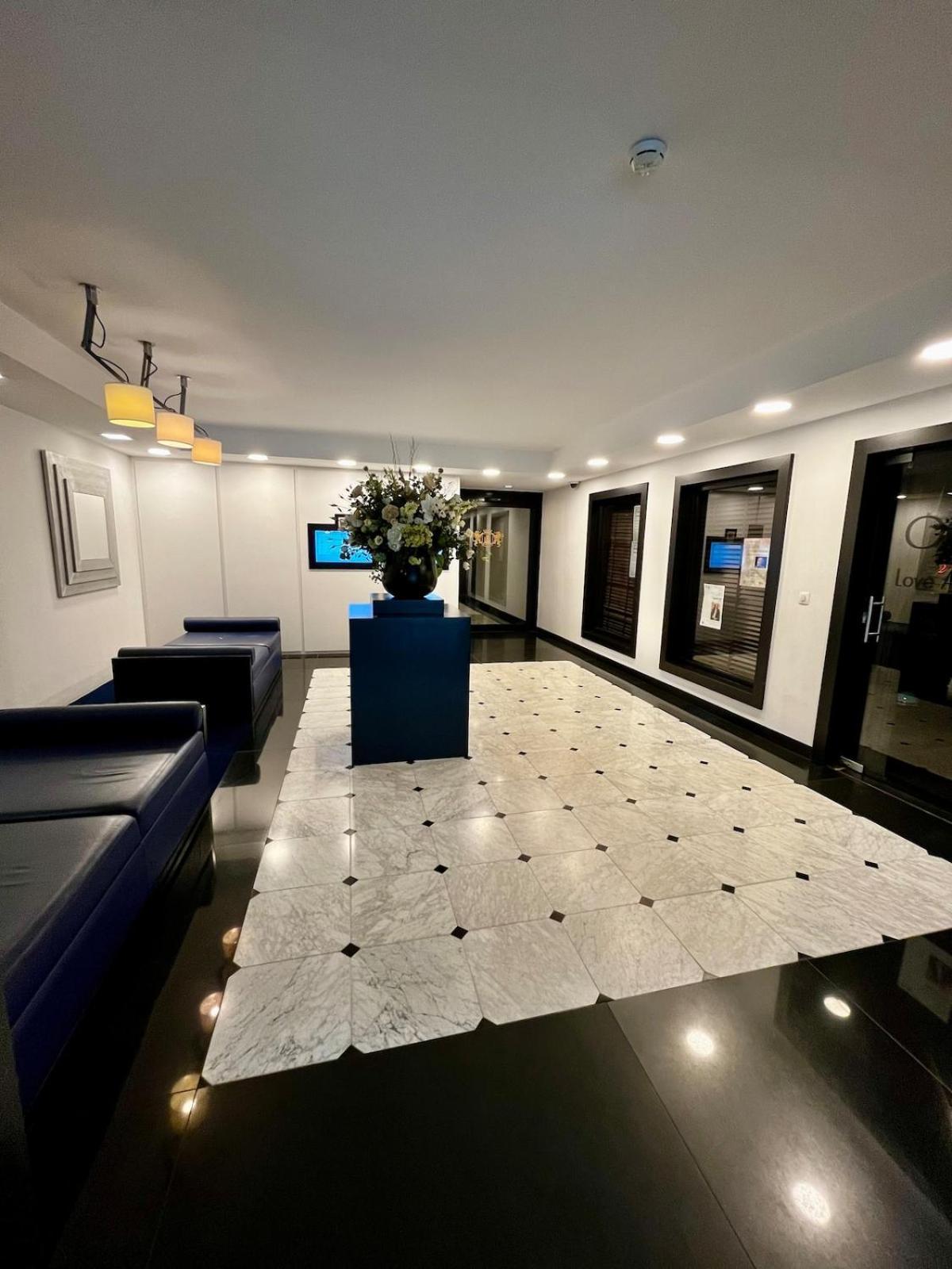 Big Apartment With Parking In Antuérpia Exterior foto