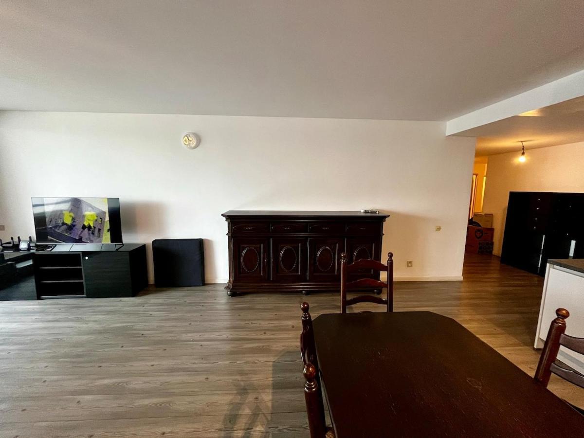 Big Apartment With Parking In Antuérpia Exterior foto
